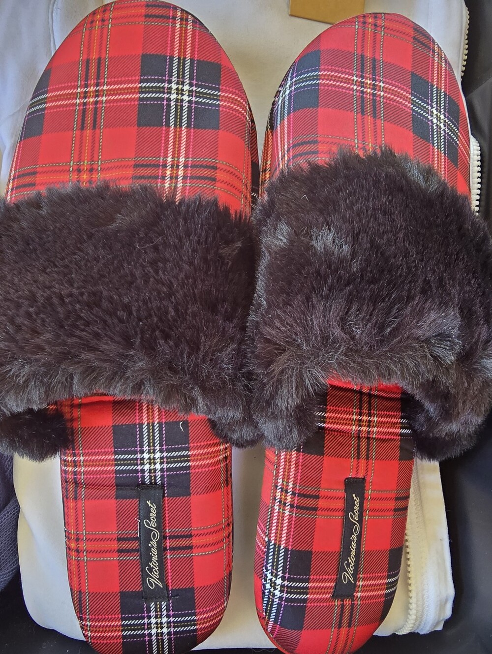 Victorias SECRET Plaid Red Fur-Trim Slip-On Slippers - Woman